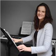 Professeur de chant et chanteuse professionnelle (Diplômée et expérimentée)